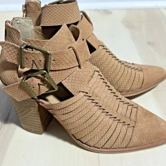 Gianni Bini Wrapped-Up Leather Cut Out Booties Sz 8 casual - Picture 5 of 7